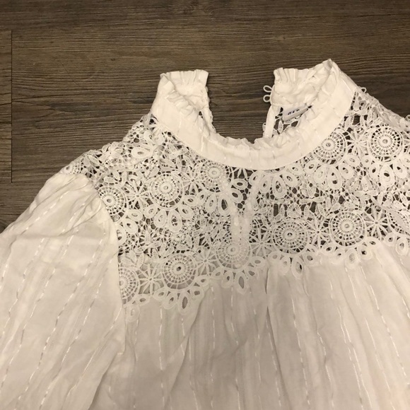 Gap 3/4 sleeve white blouse - Picture 3 of 3